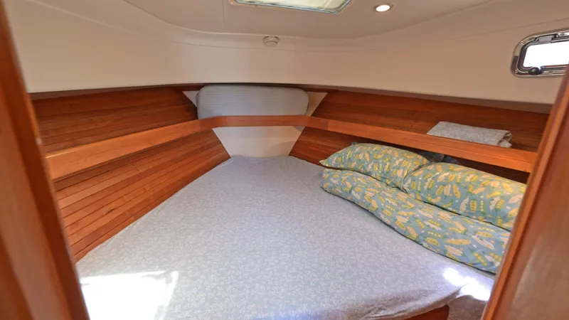 Slide: The Image of Mainship Pilot 34 2004 - 6181977