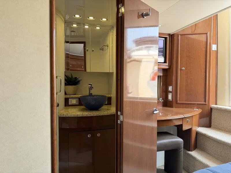 Slide: The Image of Carver Yachts 47MY 2008 - 8048862