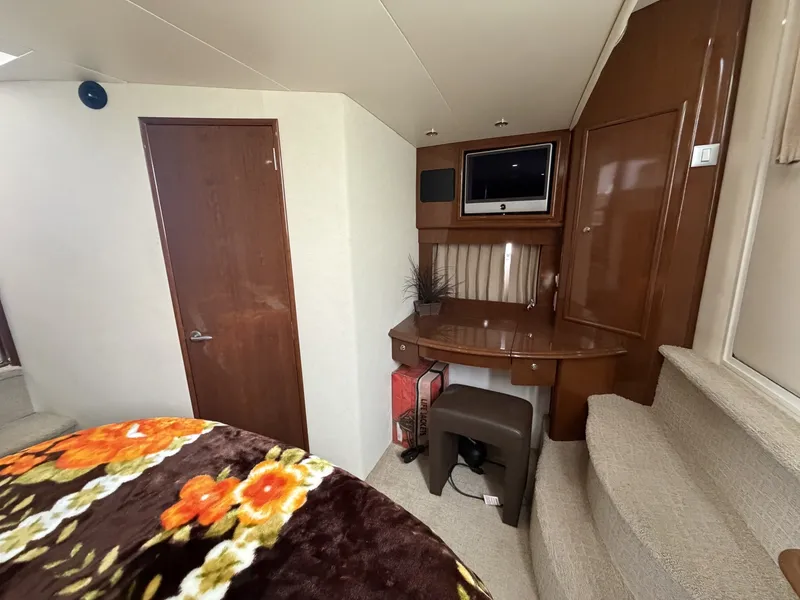 Slide: The Image of Carver Yachts 47MY 2008 - 6194123