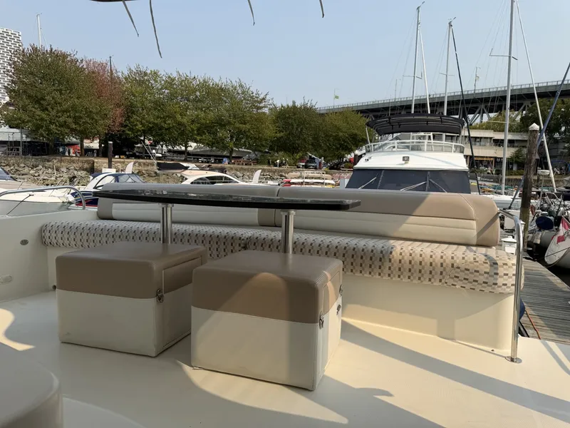 Slide: The Image of Carver Yachts 47MY 2008 - 7521139