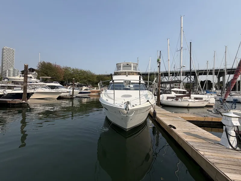 Slide: The Image of Carver Yachts 47MY 2008 - 8048590