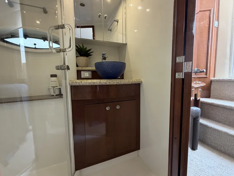 Slide: The Image of Carver Yachts 47MY 2008 - 7521131