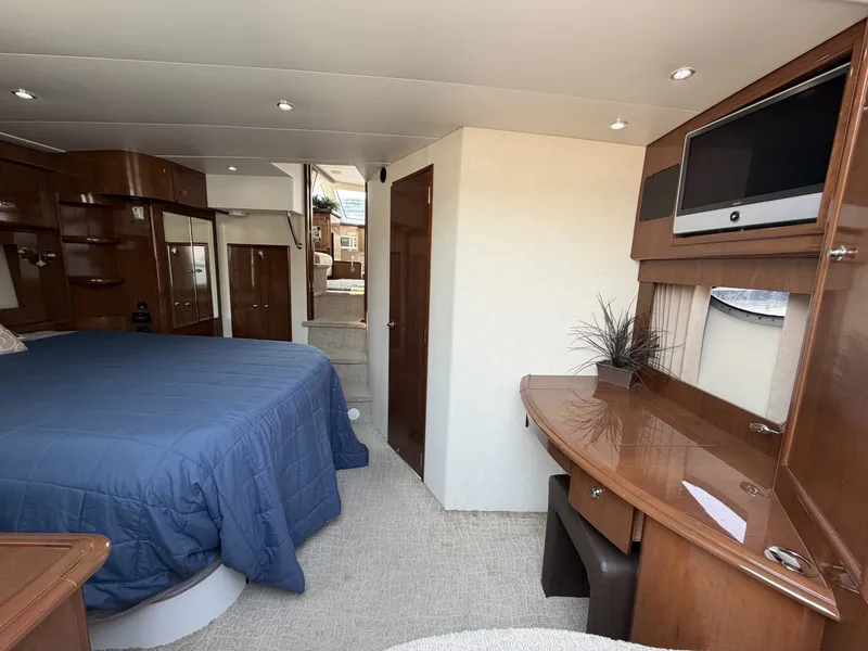 Slide: The Image of Carver Yachts 47MY 2008 - 8048858