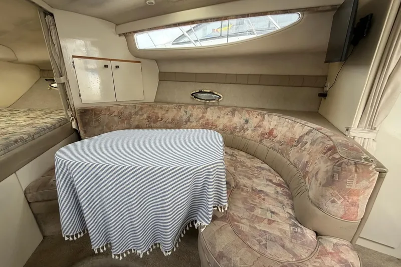 Slide: The Image of Bayliner 3055 Ciera 1999 - 6203551