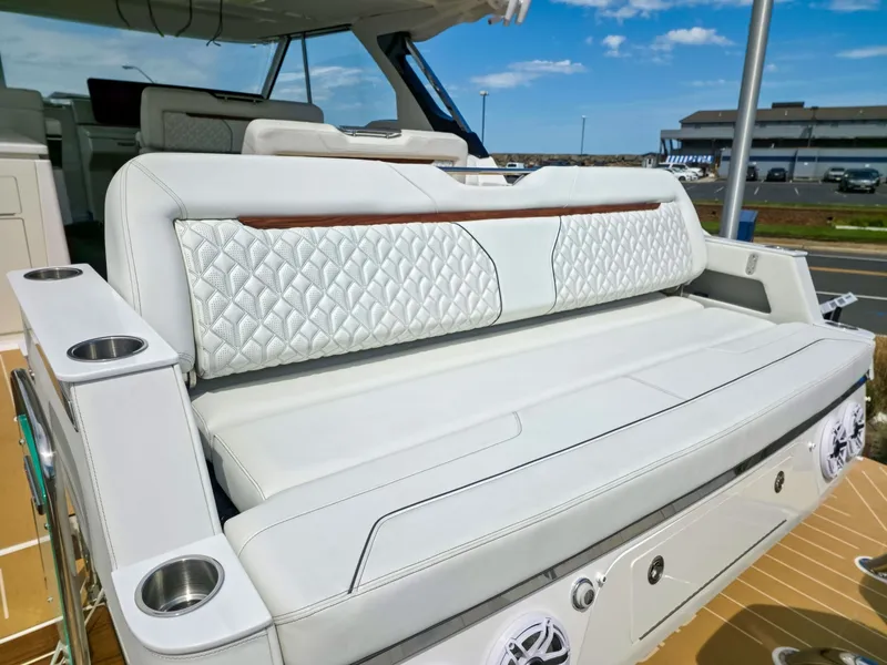Slide: The Image of Regal LX43 2026 - 6181412