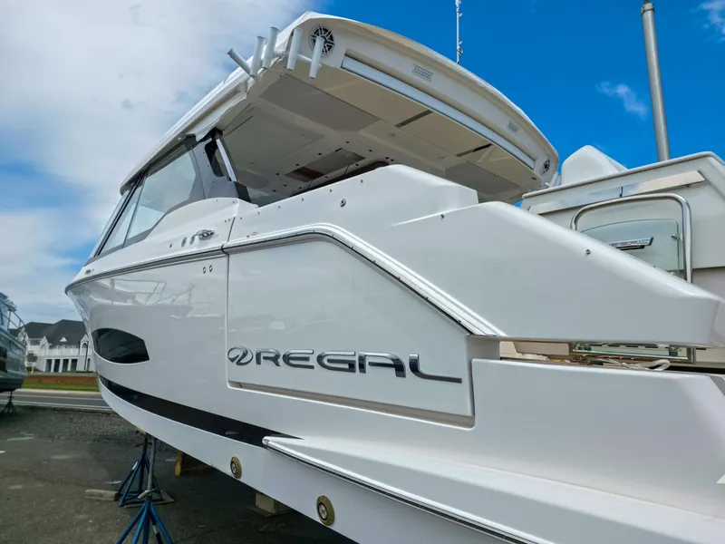 Slide: The Image of Regal LX43 2026 - 6181415