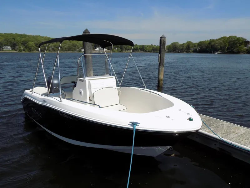 The Image of Robalo R180 2017 - undefined