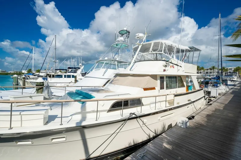 Slide: The Image of Hatteras Yacht Fish 1979 - 6180151