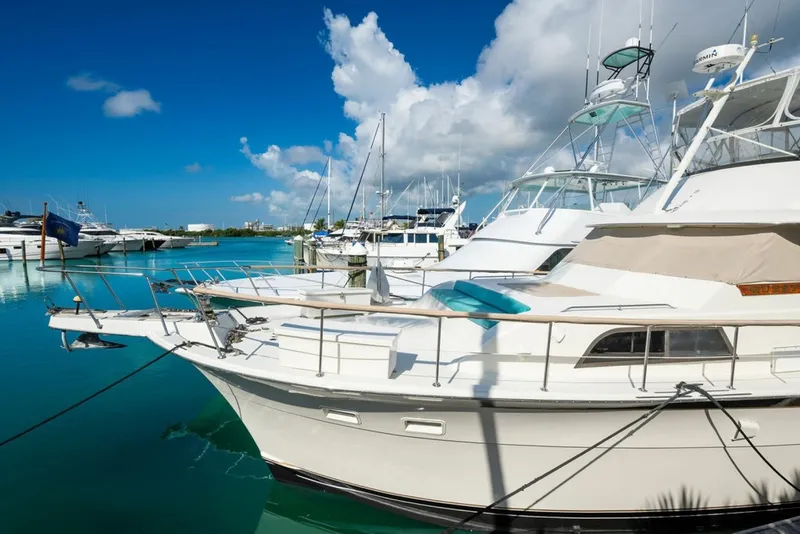 Slide: The Image of Hatteras Yacht Fish 1979 - 6180152