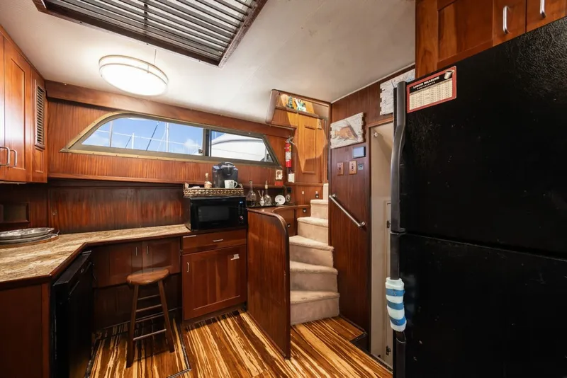 Slide: The Image of Hatteras Yacht Fish 1979 - 6180236