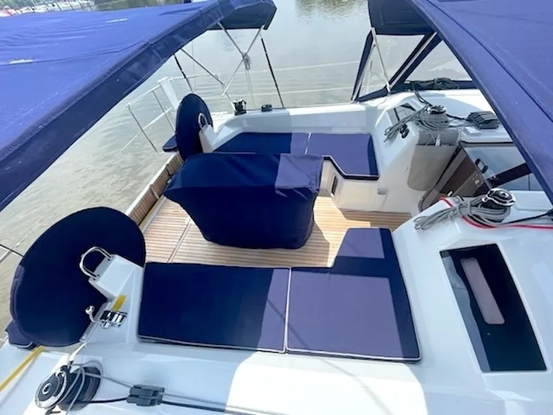 Slide: The Image of Beneteau 40 2022 - 6181381