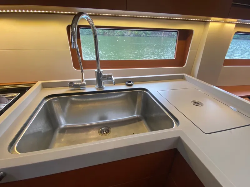 Slide: The Image of Beneteau 51.1 2019 - 6181439
