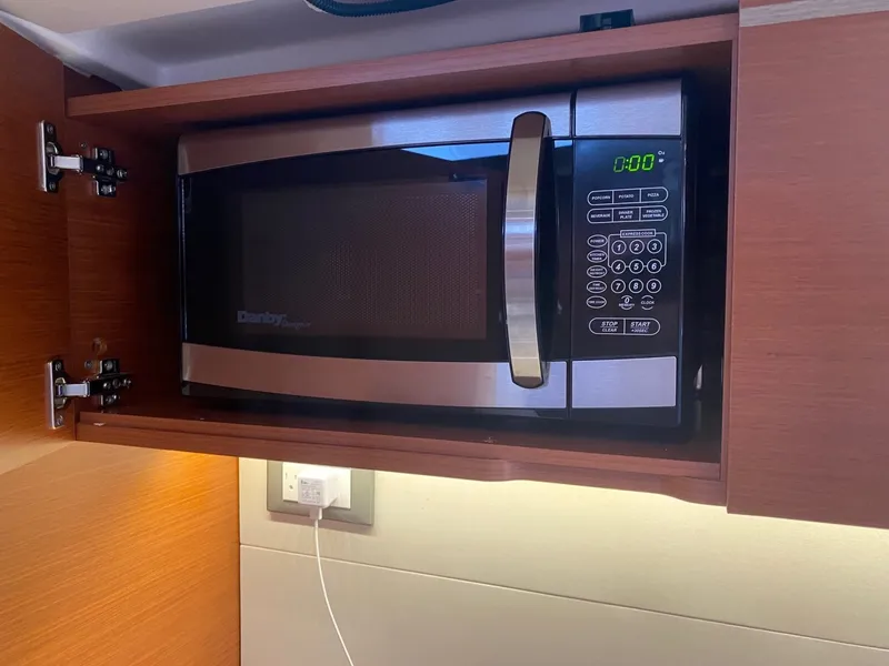 Slide: The Image of Beneteau 51.1 2019 - 6181440