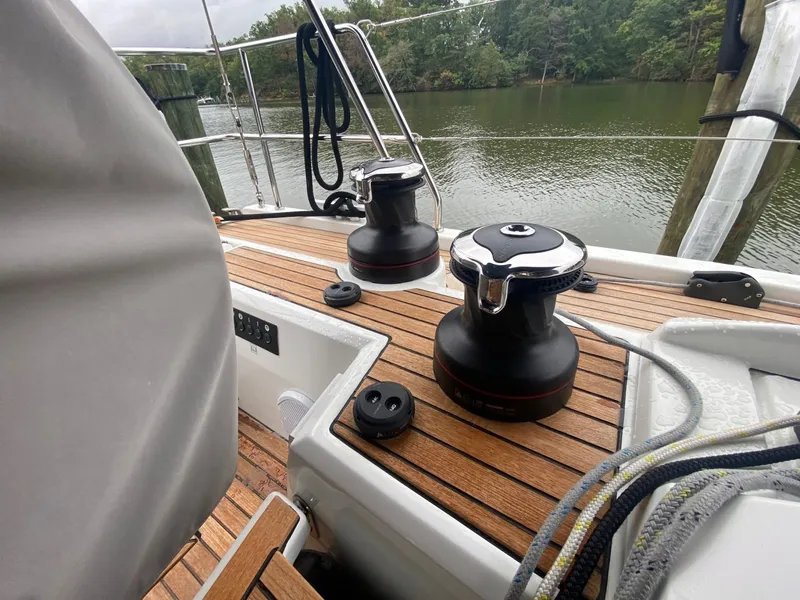 Slide: The Image of Beneteau 51.1 2019 - 6181455