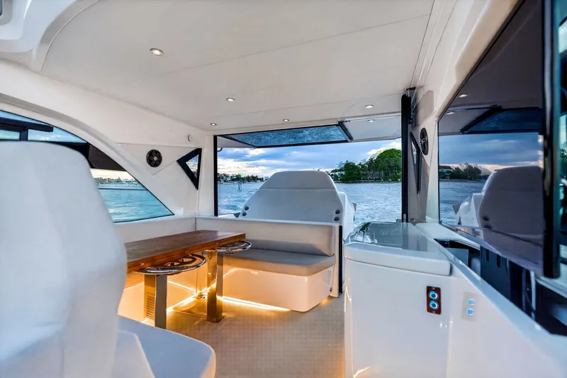Slide: The Image of Beneteau Gran Turismo 45 2023 - 6181610