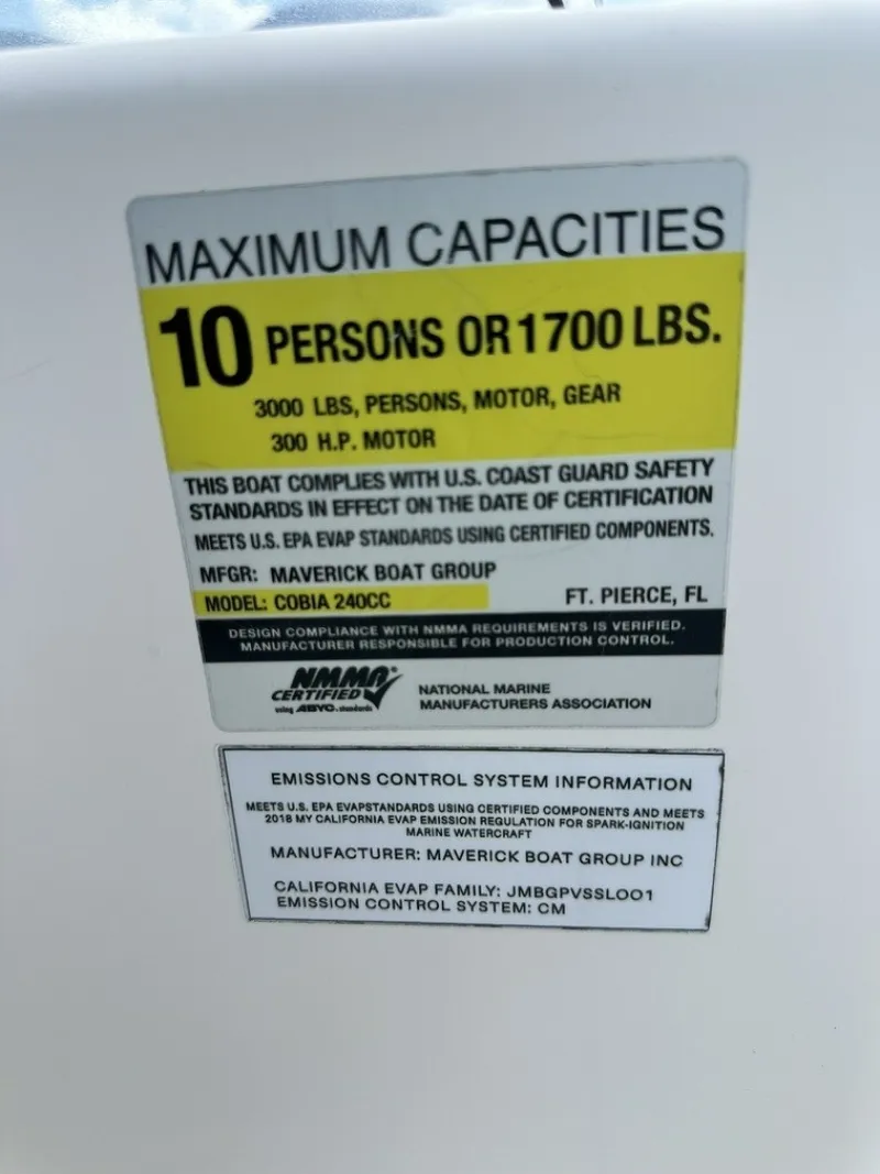 Slide: The Image of Cobia 240 CC 2021 - 6184011