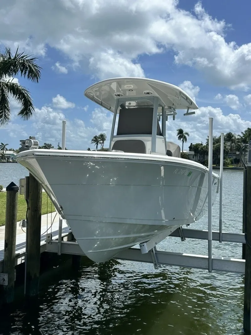 Slide: The Image of Cobia 240 CC 2021 - 6183912