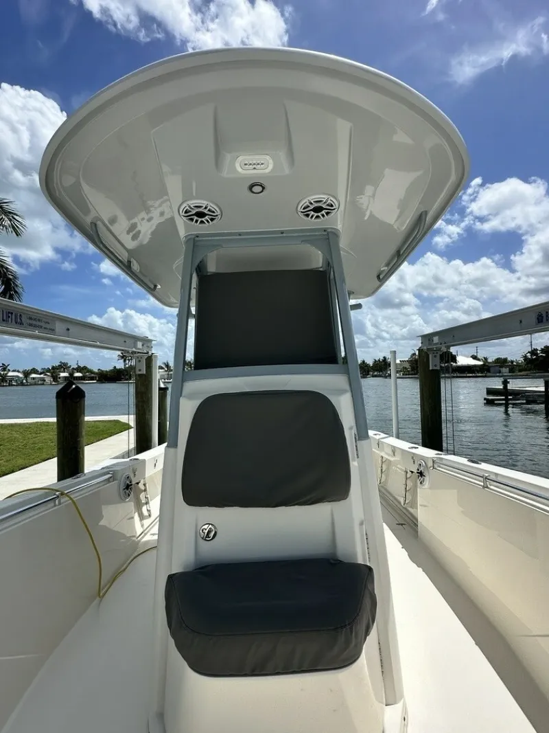 Slide: The Image of Cobia 240 CC 2021 - 6183932