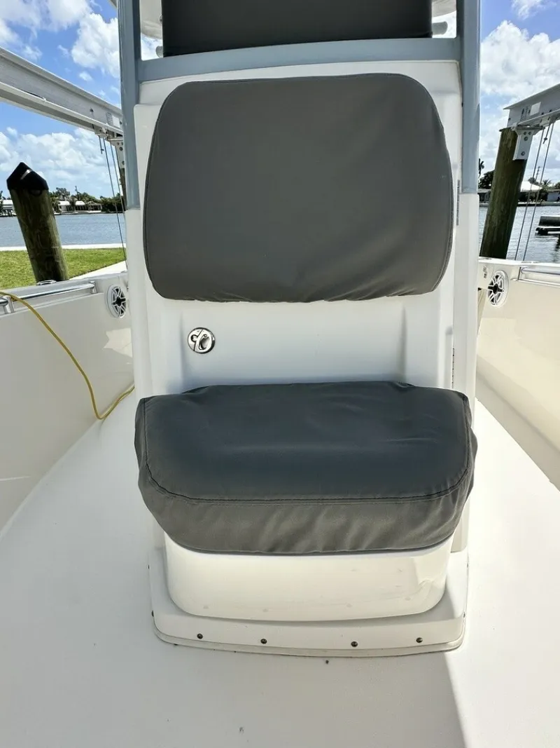 Slide: The Image of Cobia 240 CC 2021 - 6183933