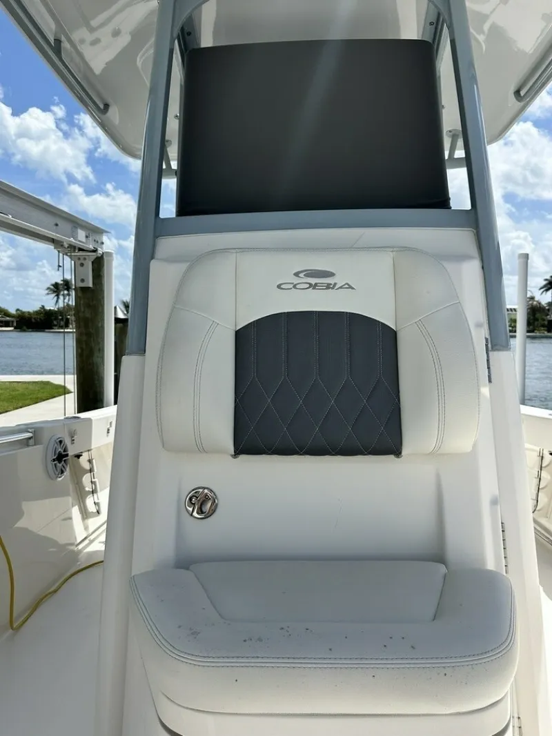 Slide: The Image of Cobia 240 CC 2021 - 6183935