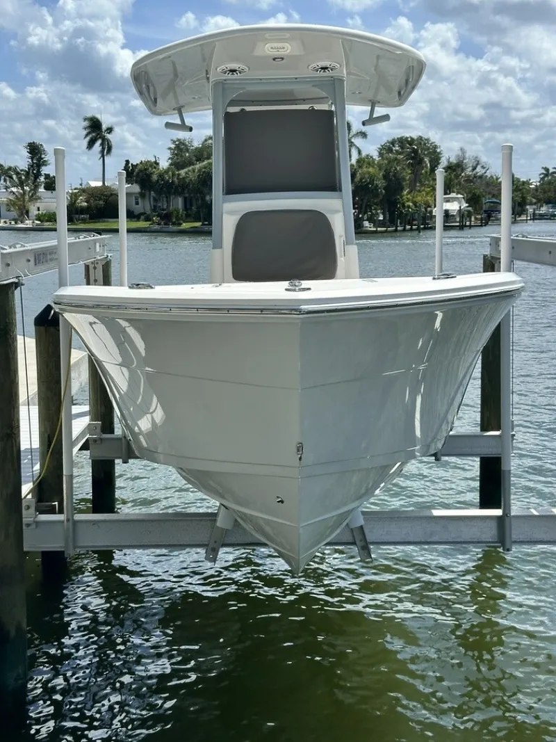 Slide: The Image of Cobia 240 CC 2021 - 6183913