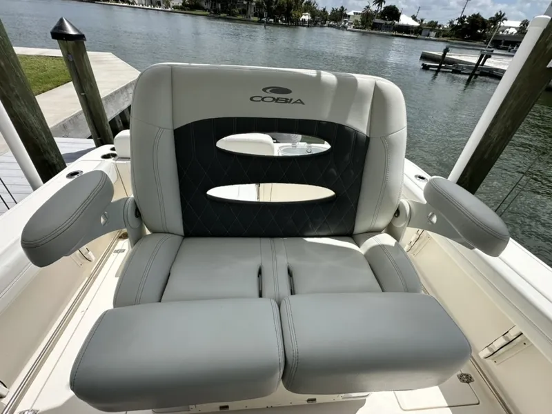 Slide: The Image of Cobia 240 CC 2021 - 6183967