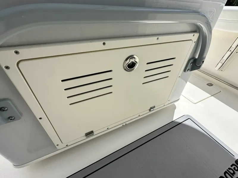 Slide: The Image of Cobia 240 CC 2021 - 6183971