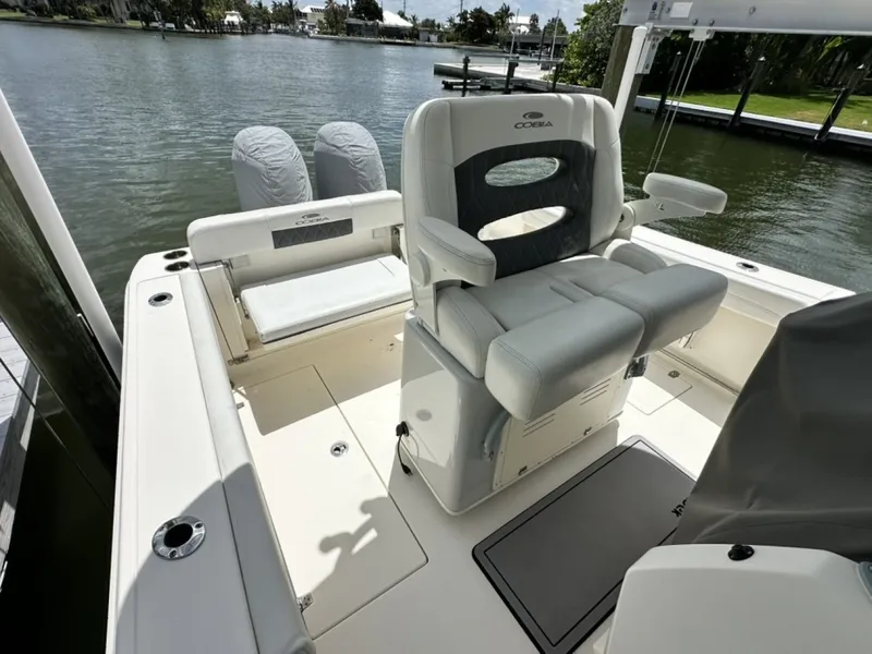 Slide: The Image of Cobia 240 CC 2021 - 6183979