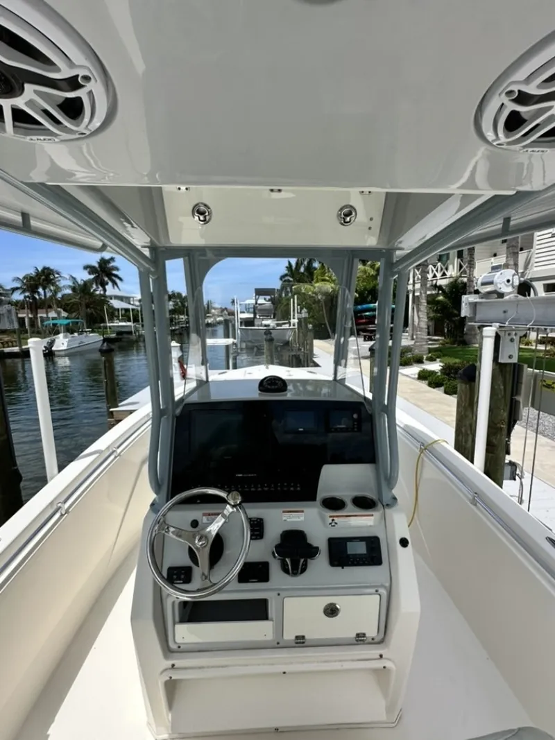 Slide: The Image of Cobia 240 CC 2021 - 6183981