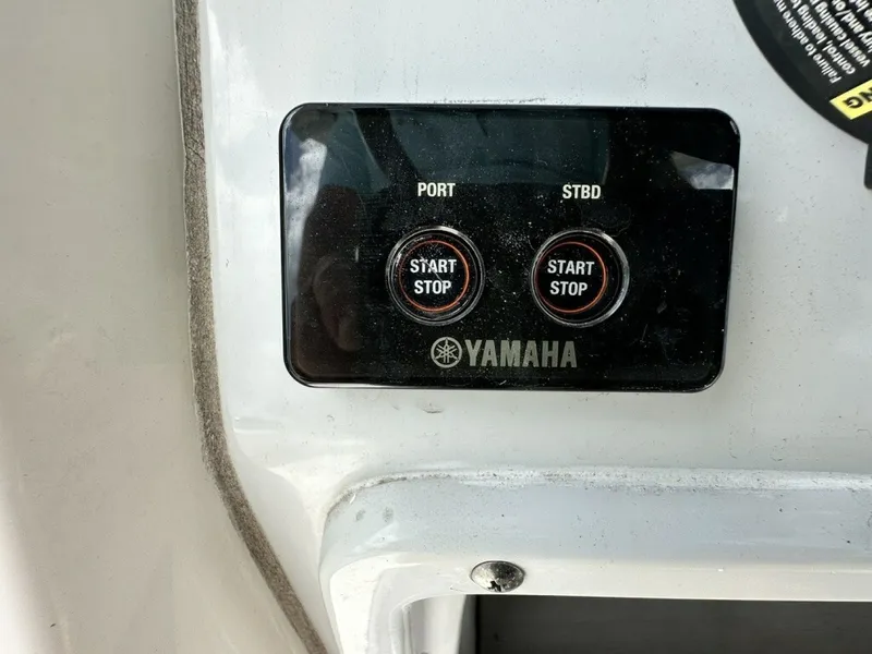 Slide: The Image of Cobia 240 CC 2021 - 6183990