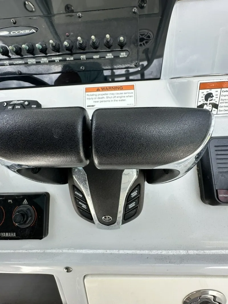 Slide: The Image of Cobia 240 CC 2021 - 6183992