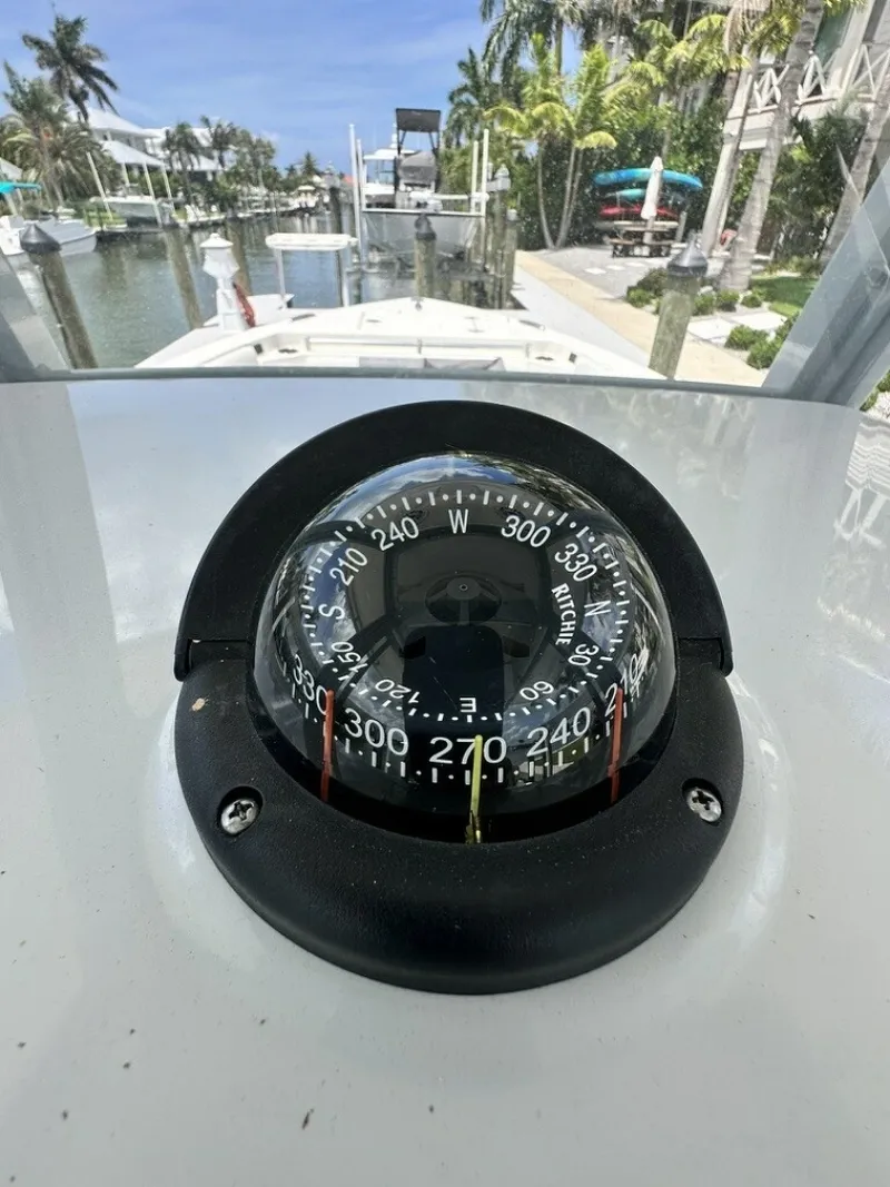 Slide: The Image of Cobia 240 CC 2021 - 6183999