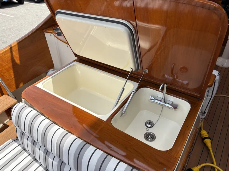 Slide: The Image of Hinckley Yachts 36 Picnic EP 2004 - 6186449
