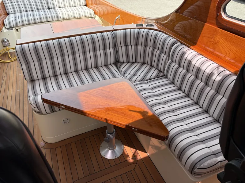 Slide: The Image of Hinckley Yachts 36 Picnic EP 2004 - 6186460