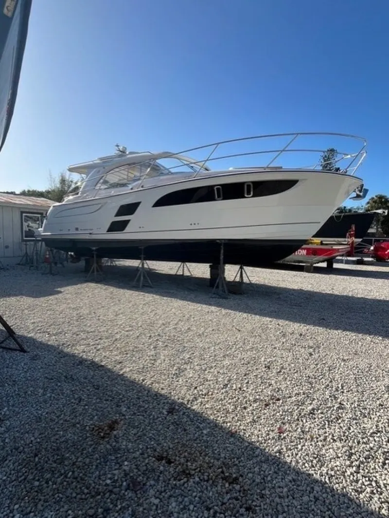 Slide: The Image of Marex 360 Cabriolet Cruiser 2026 - 6759562