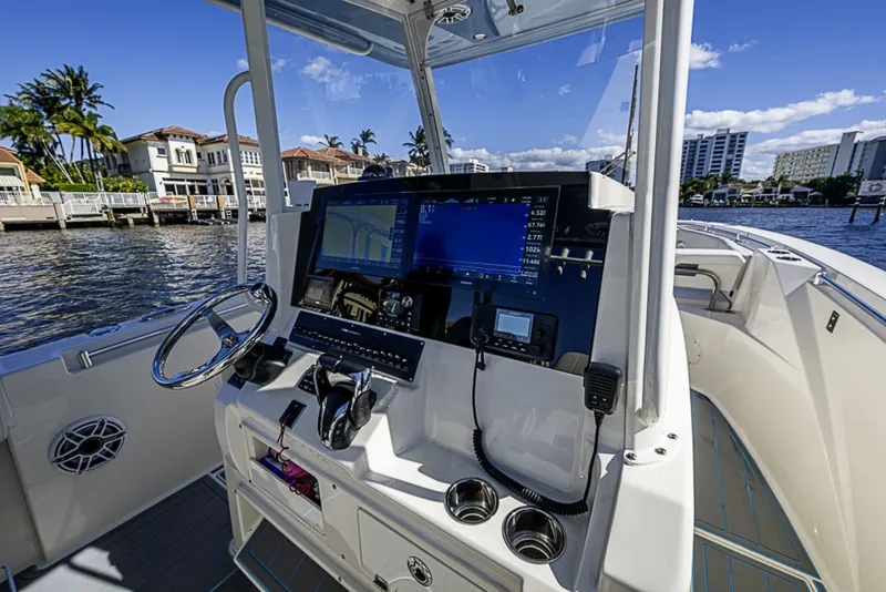 Slide: The Image of Cobia 320 CC 2021 - 6187421