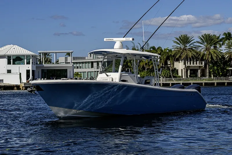 Slide: The Image of Cobia 320 CC 2021 - 6187427