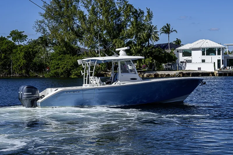 Slide: The Image of Cobia 320 CC 2021 - 6187448