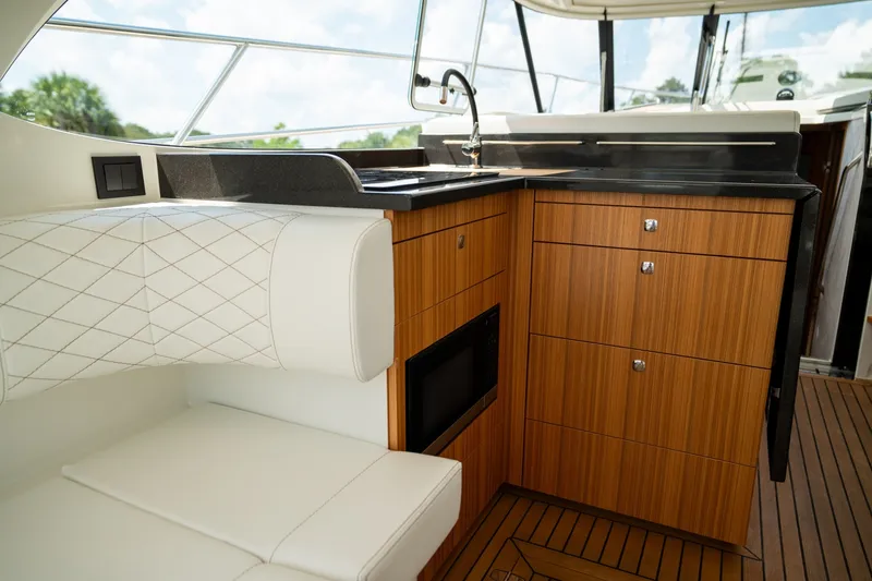 Slide: The Image of Marex 360 Cabriolet Cruiser 2026 - 7526352