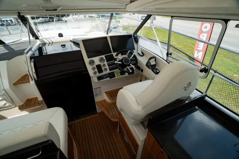 Slide: The Image of Marex 360 Cabriolet Cruiser 2026 - 7526374