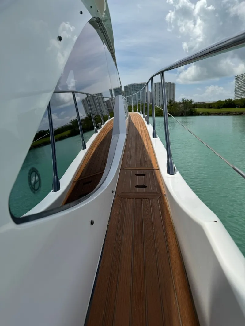 Slide: The Image of Azimut 55 Fly 2021 - 6202942