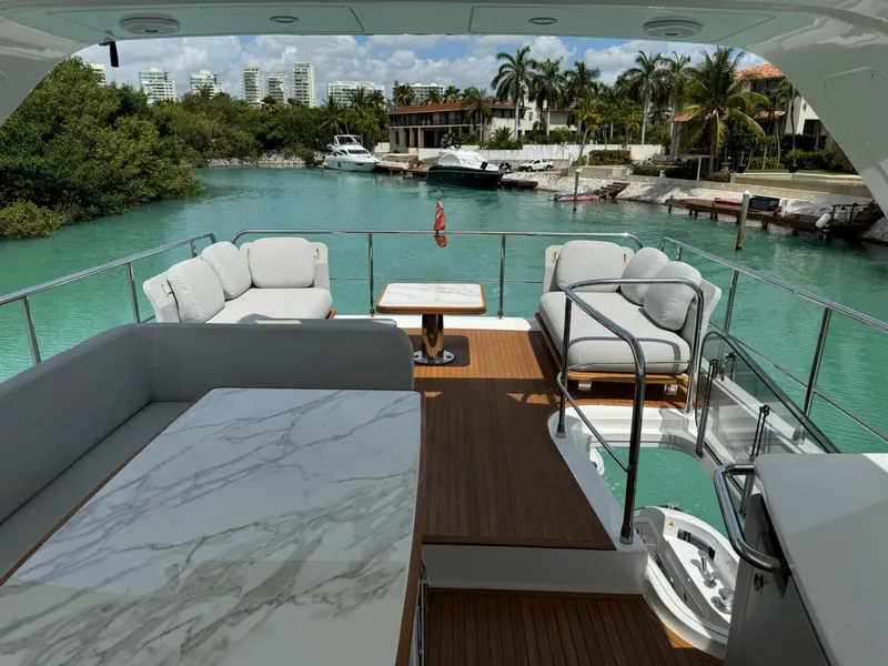 Slide: The Image of Azimut 55 Fly 2021 - 6202944