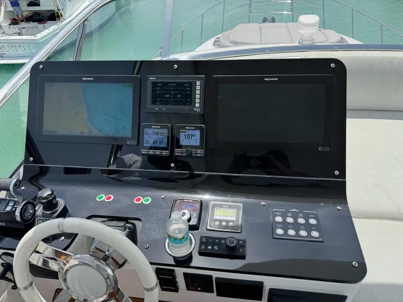 Slide: The Image of Azimut 55 Fly 2021 - 6202945