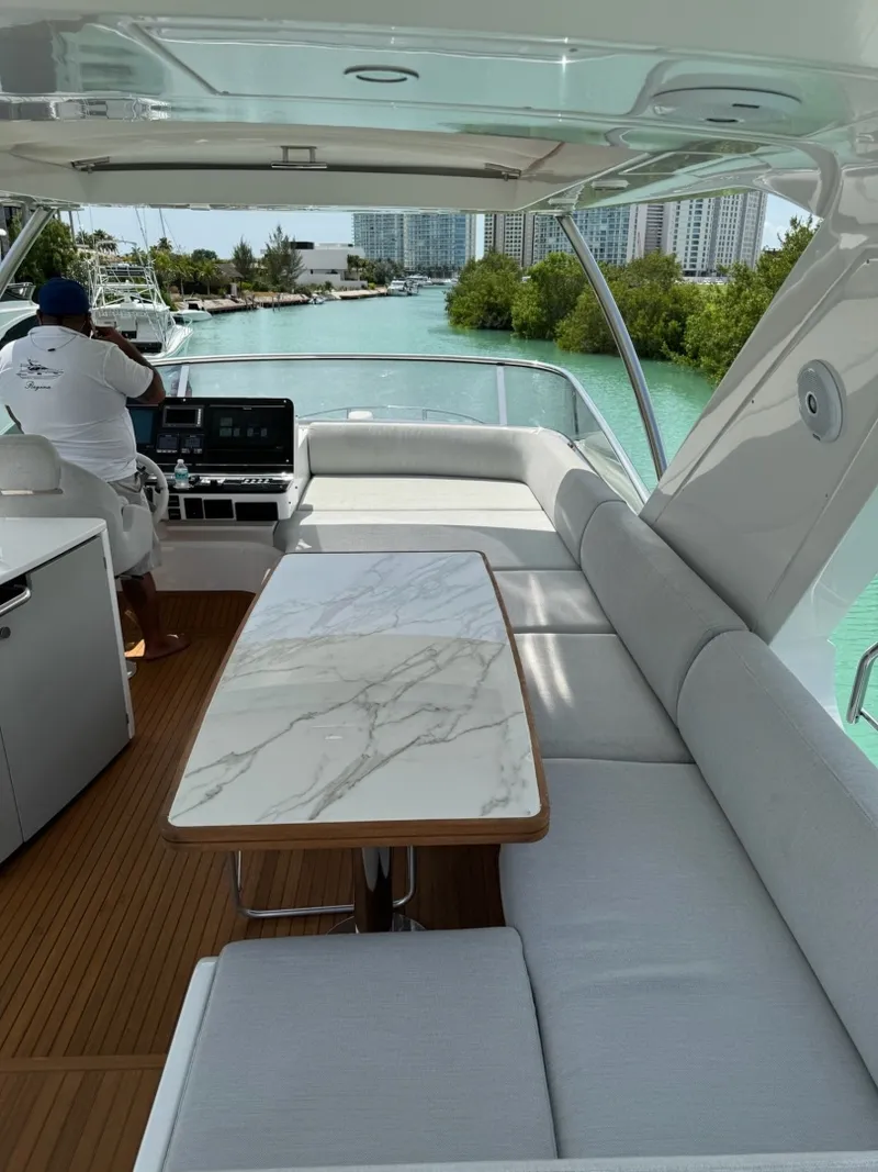 Slide: The Image of Azimut 55 Fly 2021 - 6202946