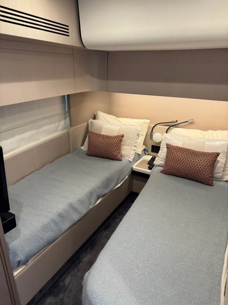 Slide: The Image of Azimut 55 Fly 2021 - 6202956