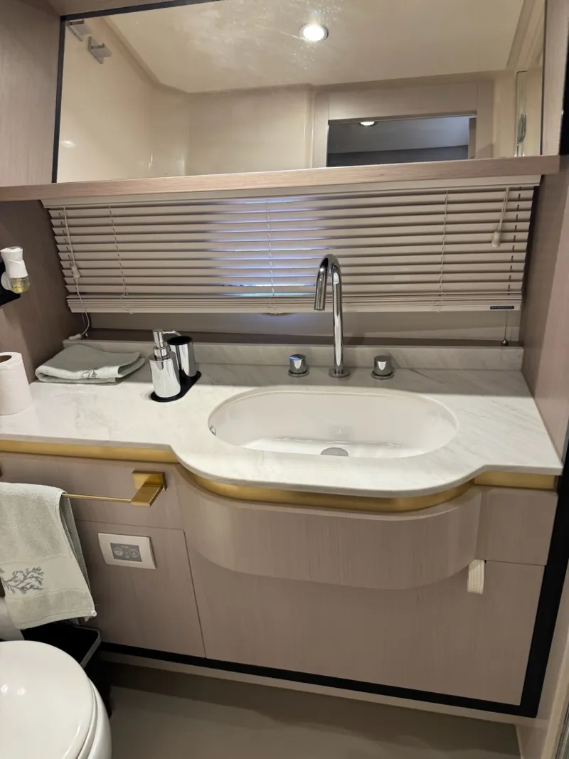 Slide: The Image of Azimut 55 Fly 2021 - 6202957