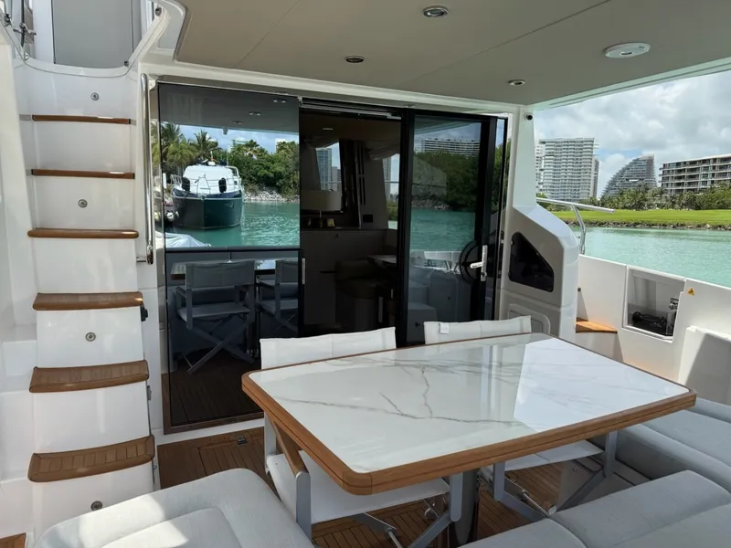 Slide: The Image of Azimut 55 Fly 2021 - 6202939