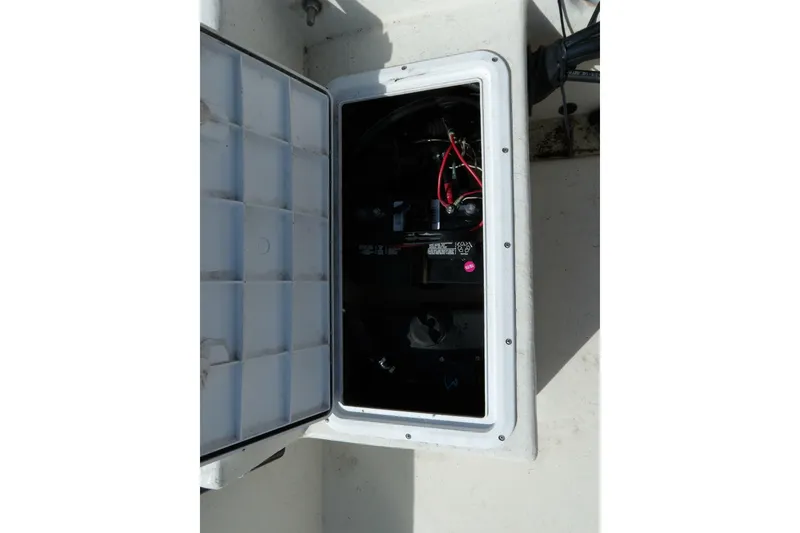 Slide: The Image of May-Craft 1800 Skiff 2005 - 6203040