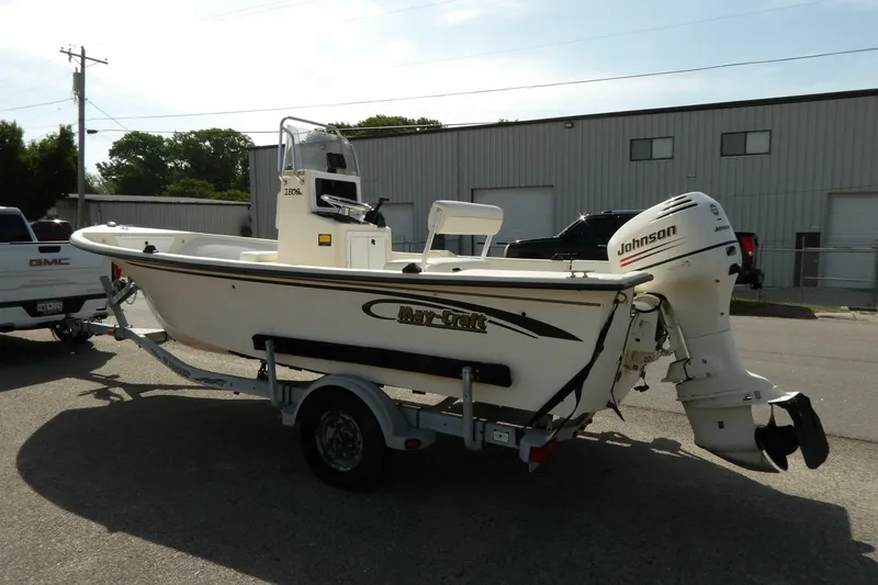 Slide: The Image of May-Craft 1800 Skiff 2005 - 6203015