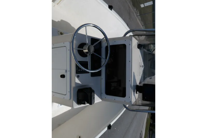 Slide: The Image of May-Craft 1800 Skiff 2005 - 6203017